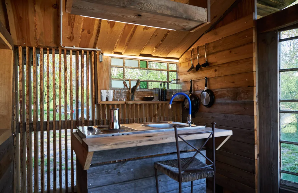 AlohaCamp Tiny House mit Pferdeblick 4