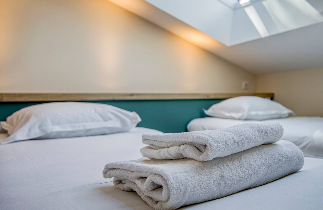 AlohaCamp Le Refuge des Primevères – Lake & Mountain View 4