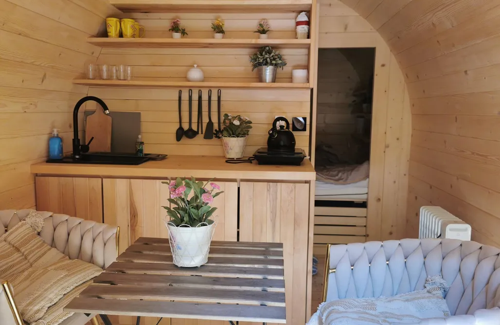 AlohaCamp Charming Barrel House 4