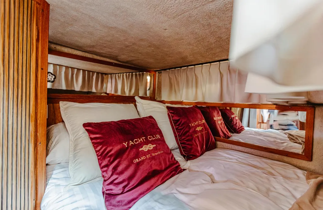 AlohaCamp Yacht II 2