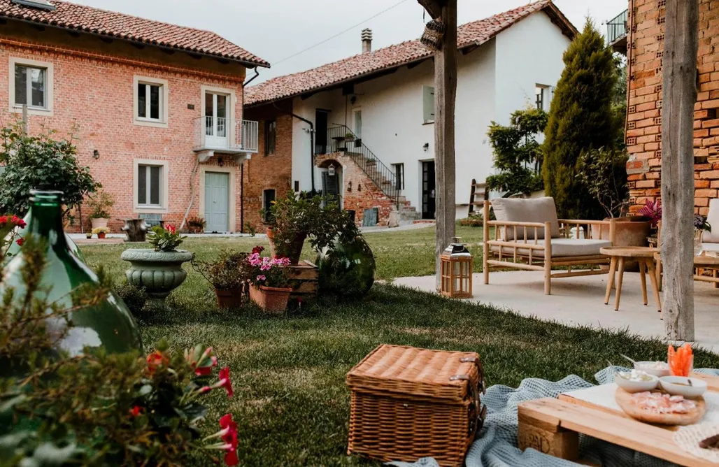 Nuit Insolite Corse Lindhouse - Country House a Govone 2