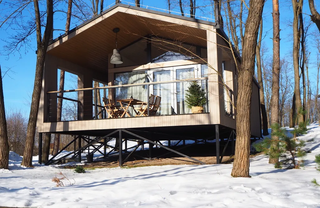 noclegi AlohaCamp 3pokoje - domek wśród drzew na Roztoczu 1