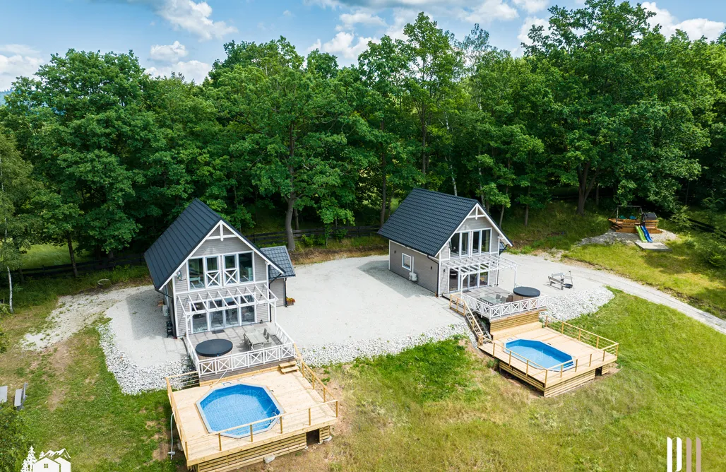 noclegi AlohaCamp Las i Łąka. Całoroczne domy z balią i sauną na wyłączność.  5