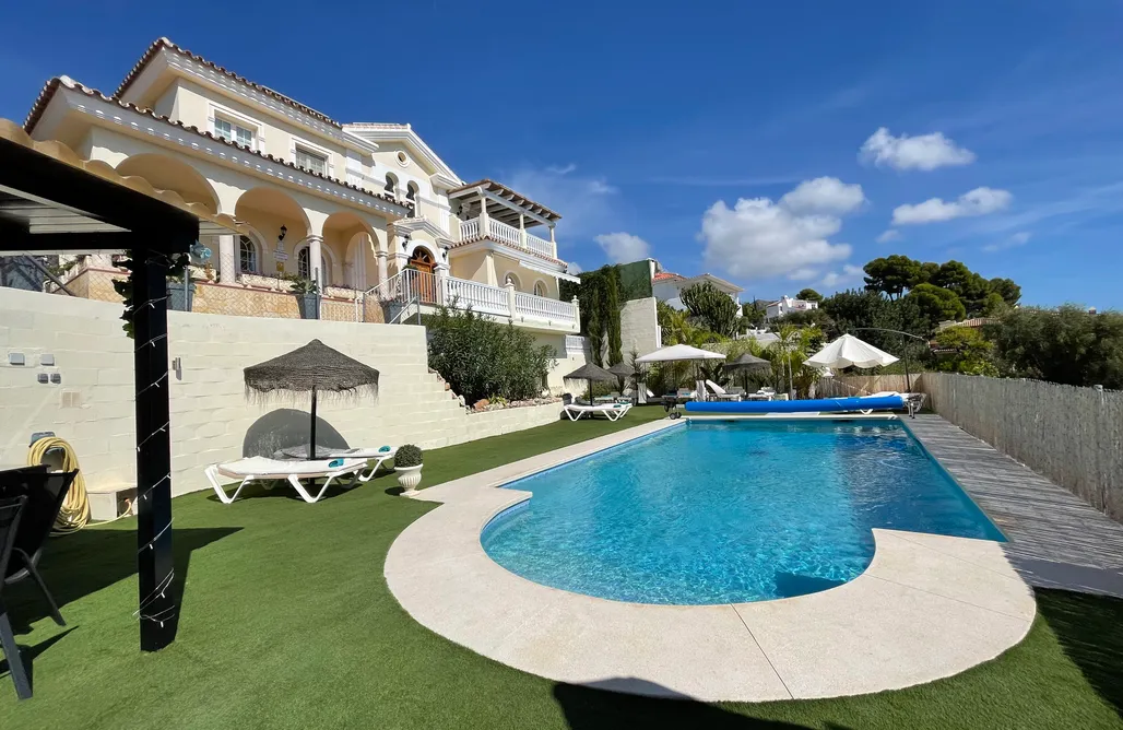 alojamientos AlohaCamp  Malagasuite Villa Moriana 4