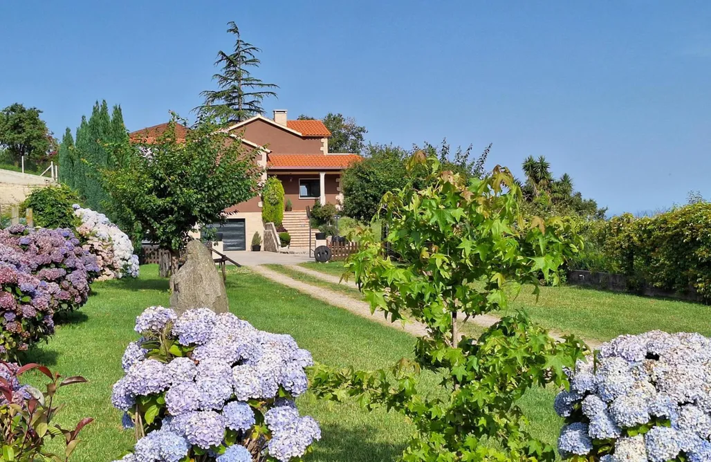 alojamientos AlohaCamp Chalet Rural Toñita 400 m playa piscina barbacoa chimenea 4