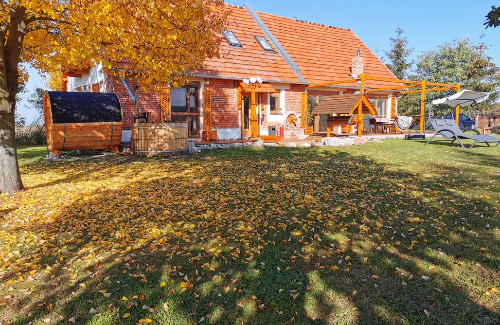 AlohaCamp accommodation Agroturystyka Ginkgo 2