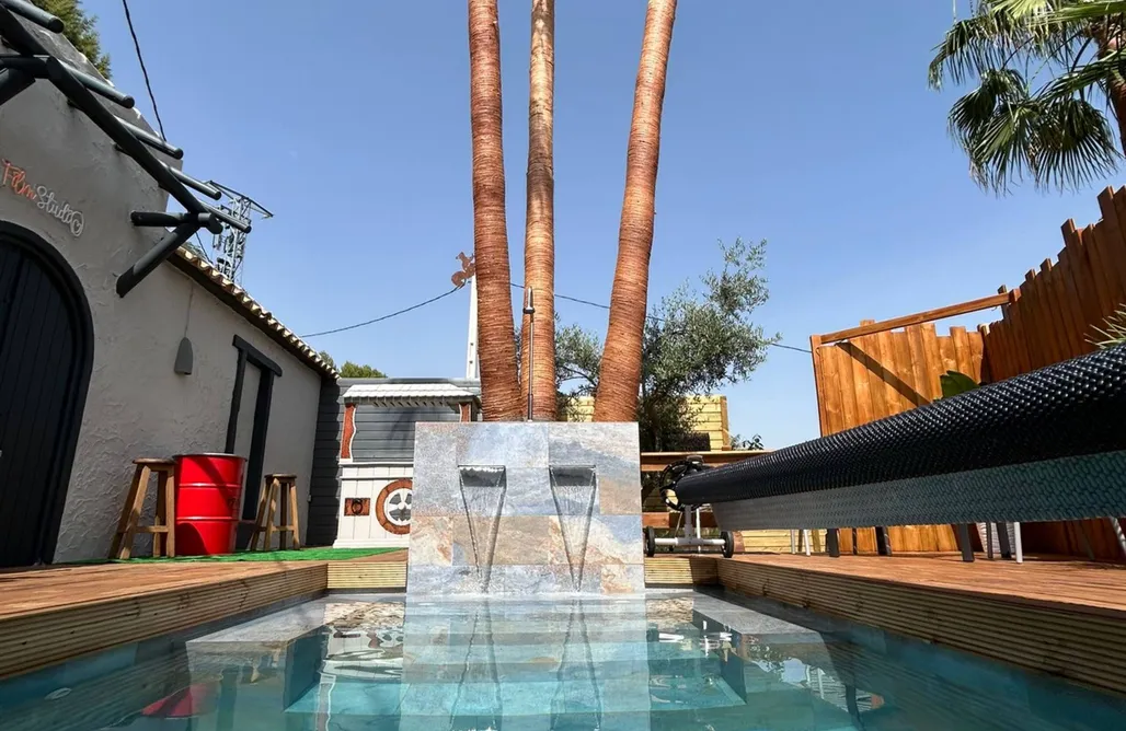 alojamientos AlohaCamp Film Studio 5