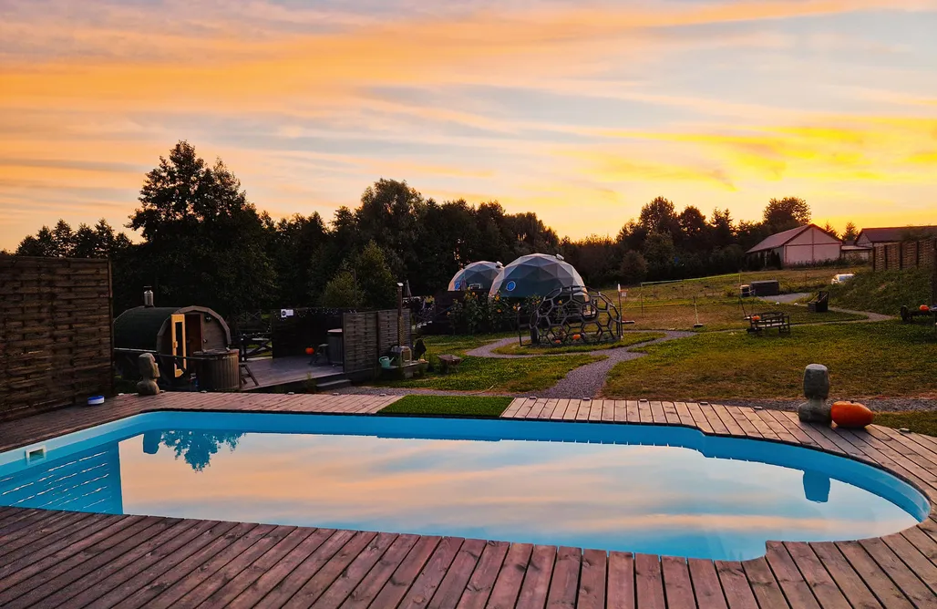 Domki Noclegi Glamping nad stawem 3