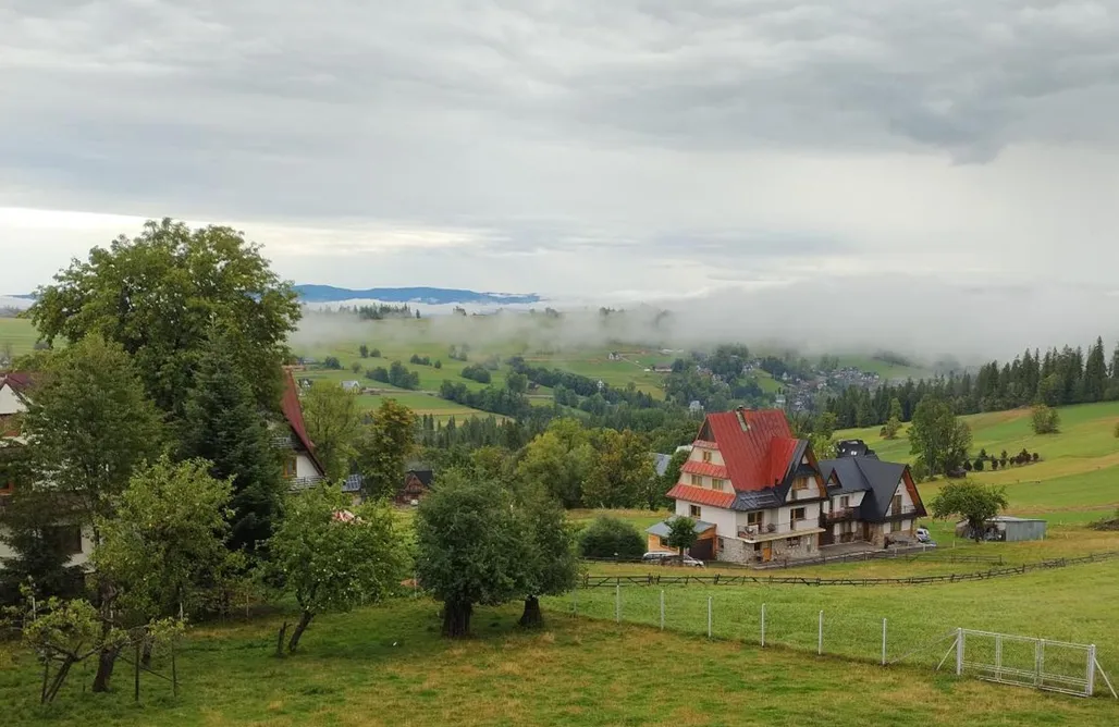 Agroturystyka z Wyżywieniem Halne Izby - Pokoje Gościnne 1