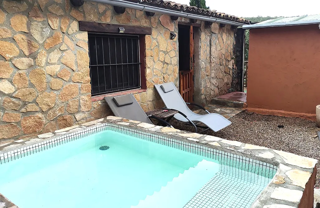 AlohaCamp Loft almendro 1