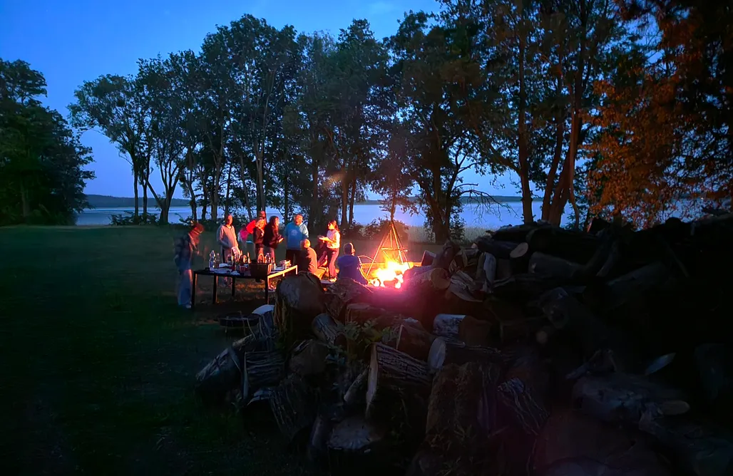 Mazowieckie noclegi Domek na wodzie Topiko Czarter  1