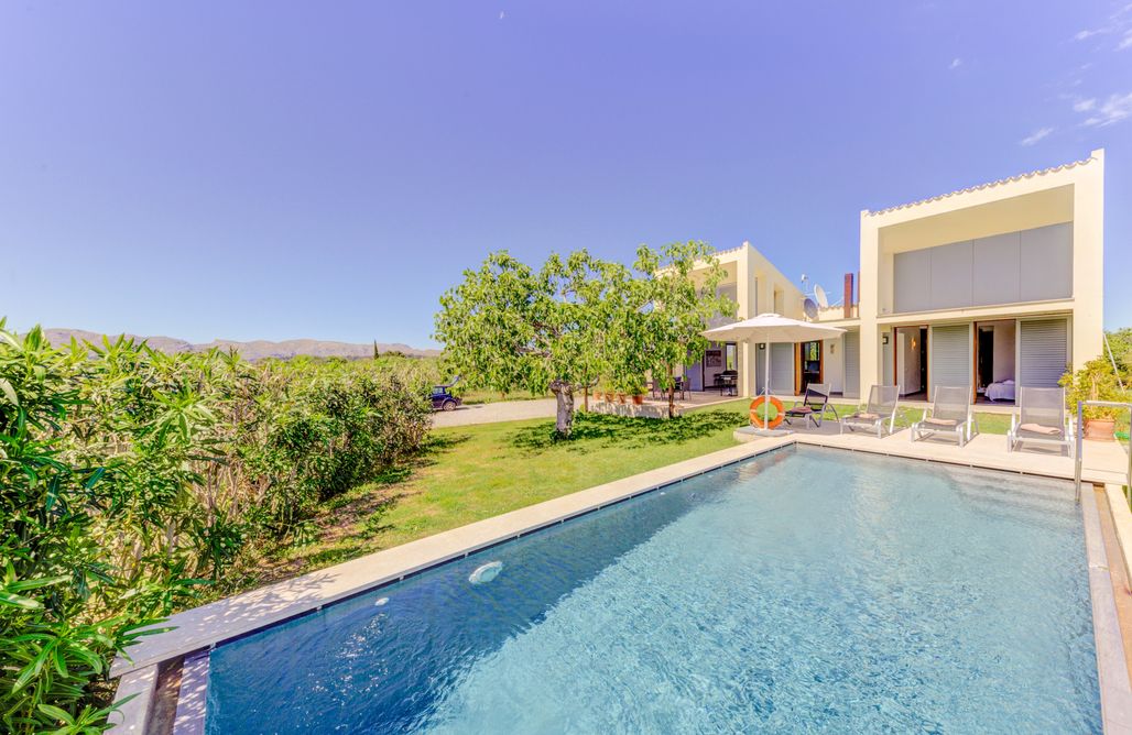Casa con Piscina Privada Vertent 1