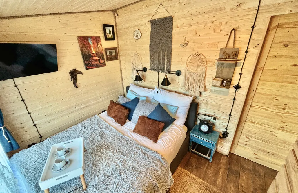 AlohaCamp VIP Chata Bieszczadzka S1  jacuzzi sauna basen 1600m2ogród komienk 3