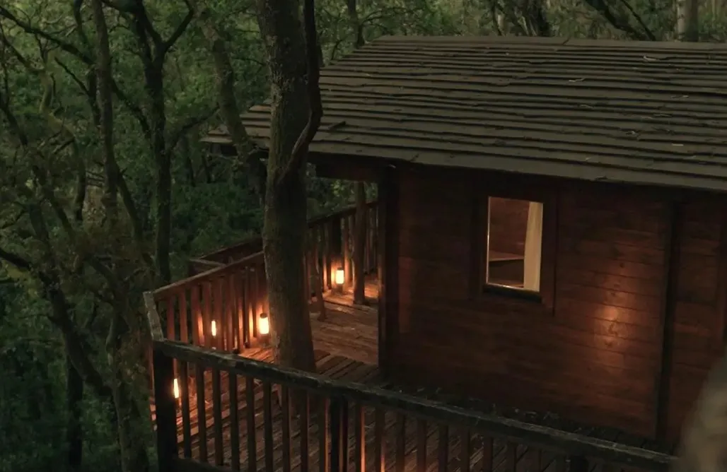 AlohaCamp accommodation Cabaña en los árboles en Remanso do Manantial "Enzo" 4