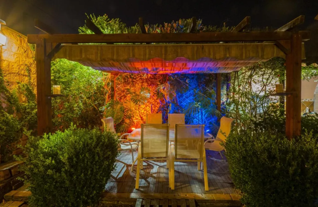 AlohaCamp accommodation Villa Lula 1