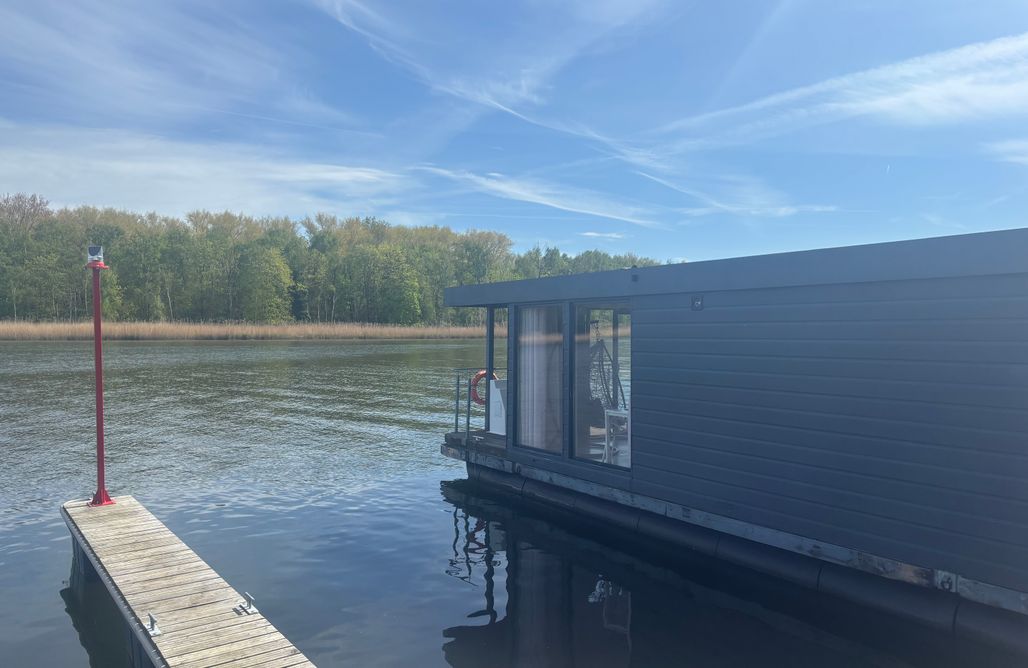 AlohaCamp Dom na wodzie Morgan 4 1