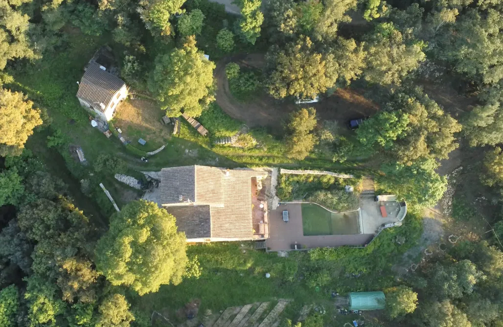 alojamientos AlohaCamp Charming 18th-Century Barn & Wooden Pod in Nature 4