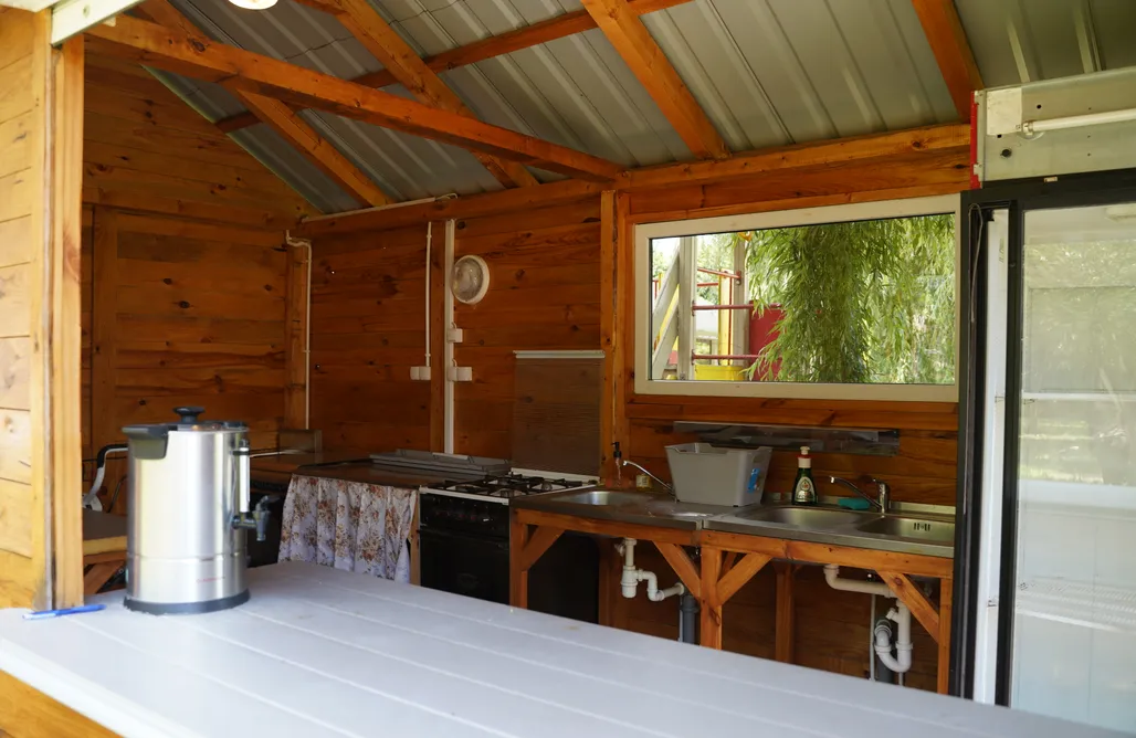 Pole Namiotowe Kaszuby Miejsce kamperowe - nad rzeką Wełną 1