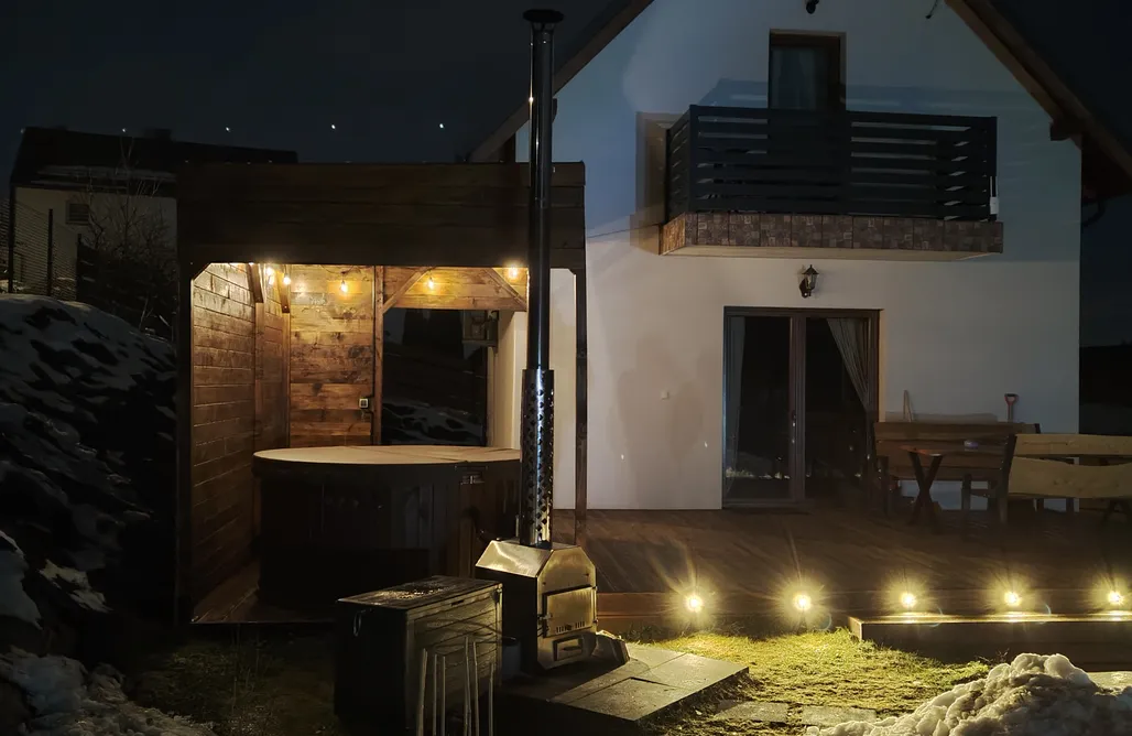 Michałówka -Jacuzzi-  domek w górach przy lesie - Energylandia AlohaCamp