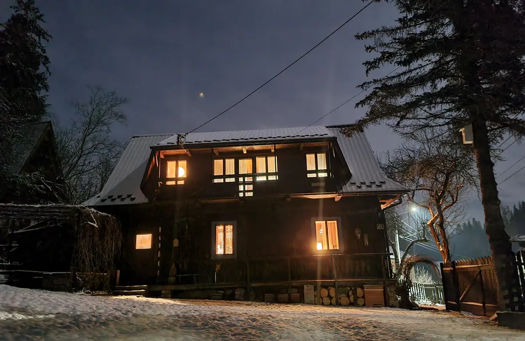 noclegi AlohaCamp Miodowa Chata 1