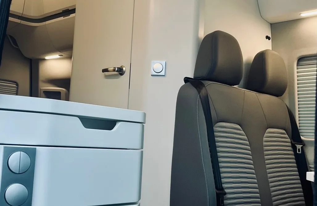 AlohaCamp Kampervan VW Grand California 600 1