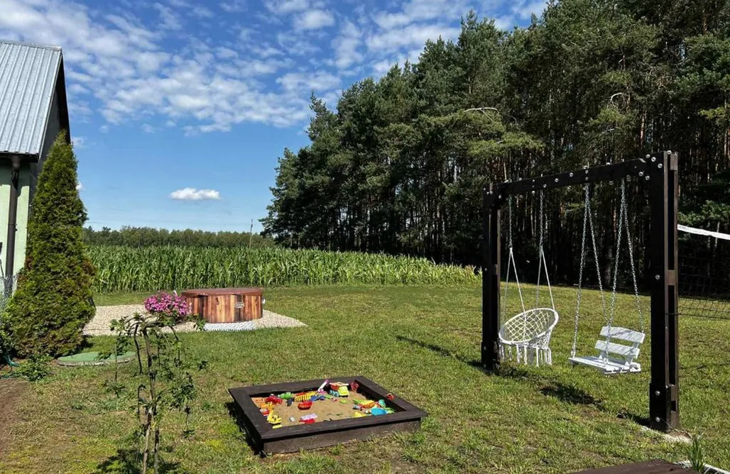 Tanie Wakacje Szyszkowy Domek z balią  1