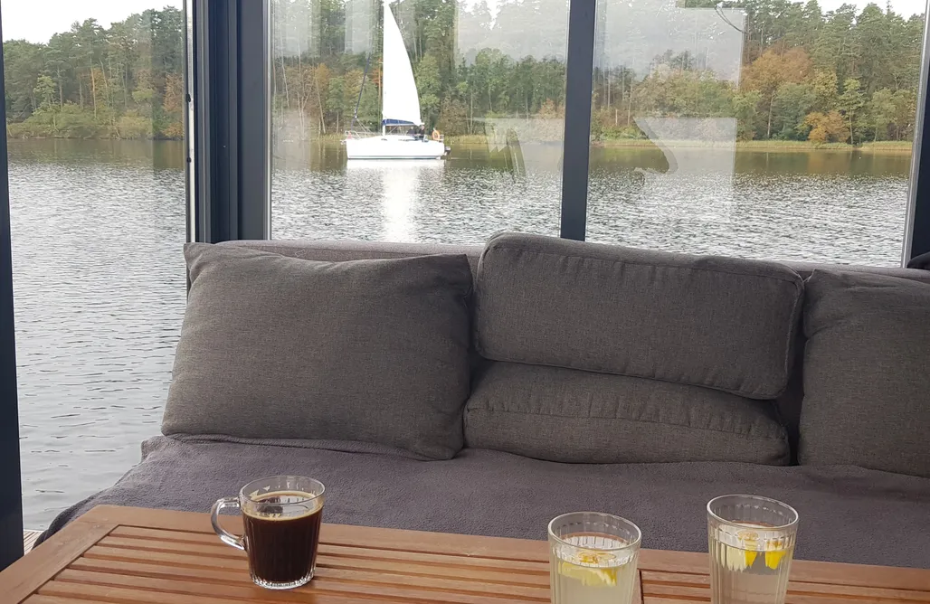 Pływające domki na Mazurach - Houseboat Stella (5 os.) i Luna (6 os.) AlohaCamp