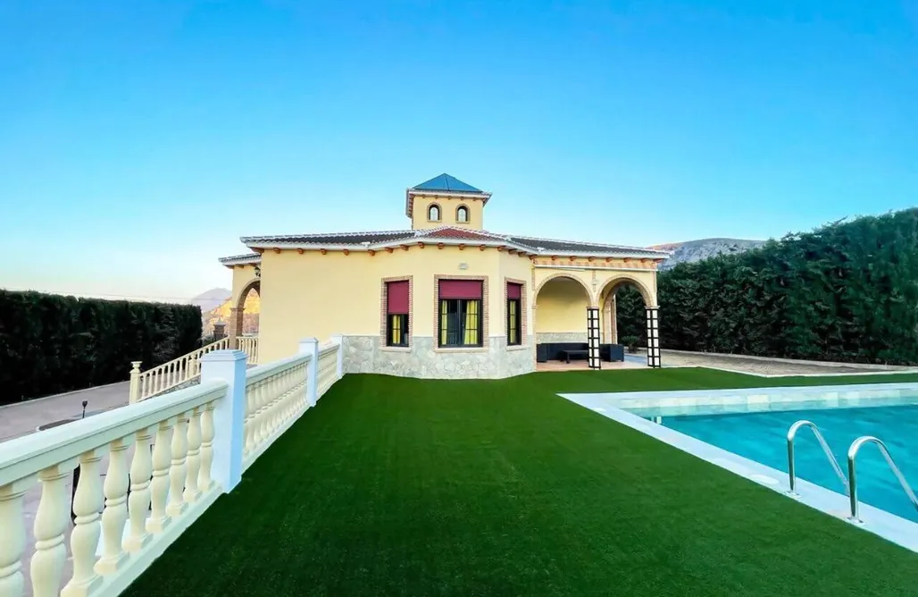 Alojamiento en Carcabuey Casa Rural El Junquillo 2