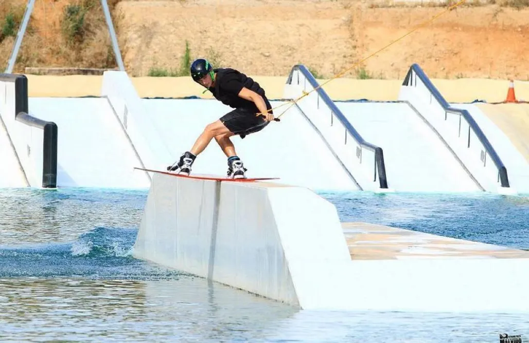 Camping en Comunidad Valenciana Sitio para autocaravanas - El Rancho Wakepark 1