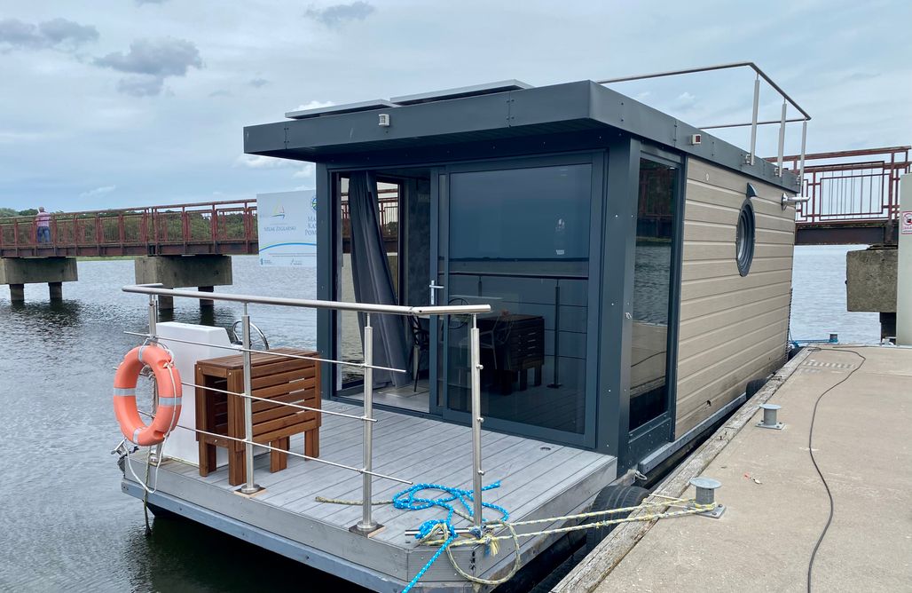 noclegi AlohaCamp Houseboat Porta Mare- Pływające domy na wodzie 5