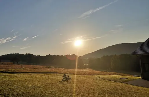 Zdjęcie obiektu Dom na łące