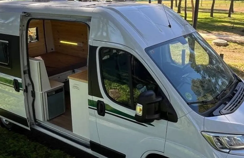 AlohaCamp Camper Van Premium Experience 1