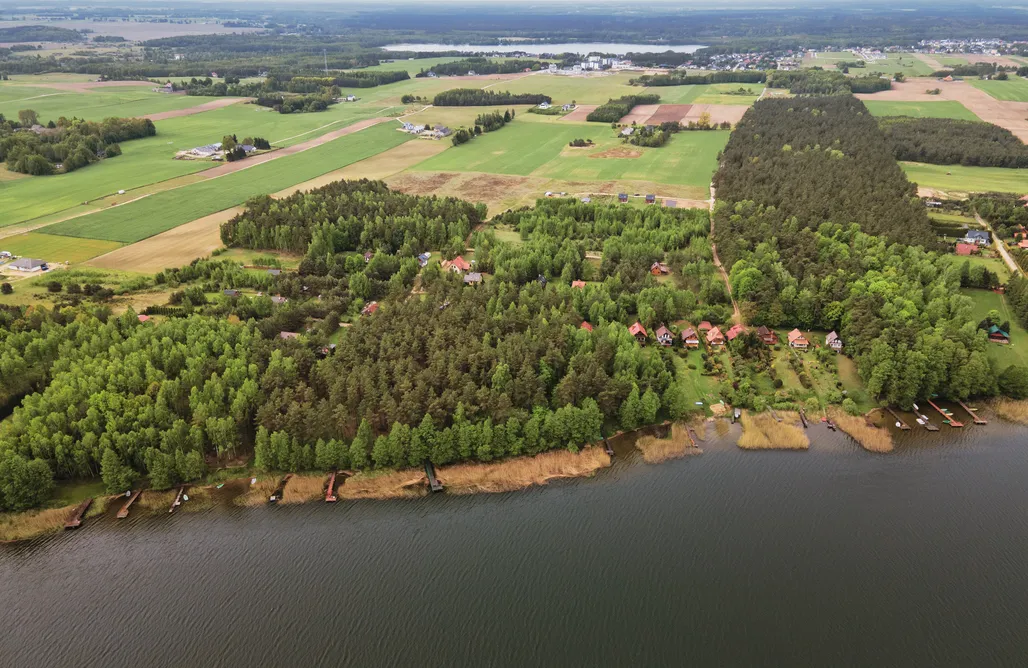 AlohaCamp Rumiane Chatki – Domy nad jeziorem | Mazury | Cisza i natura 1