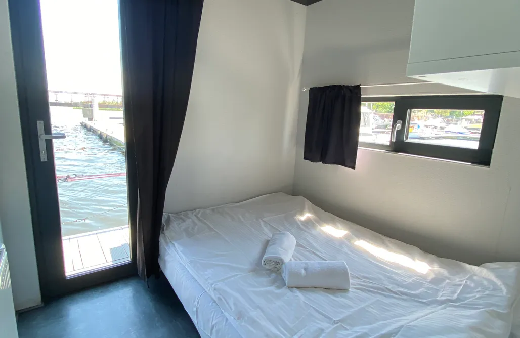 AlohaCamp Dom na wodzie Morgan 2  3