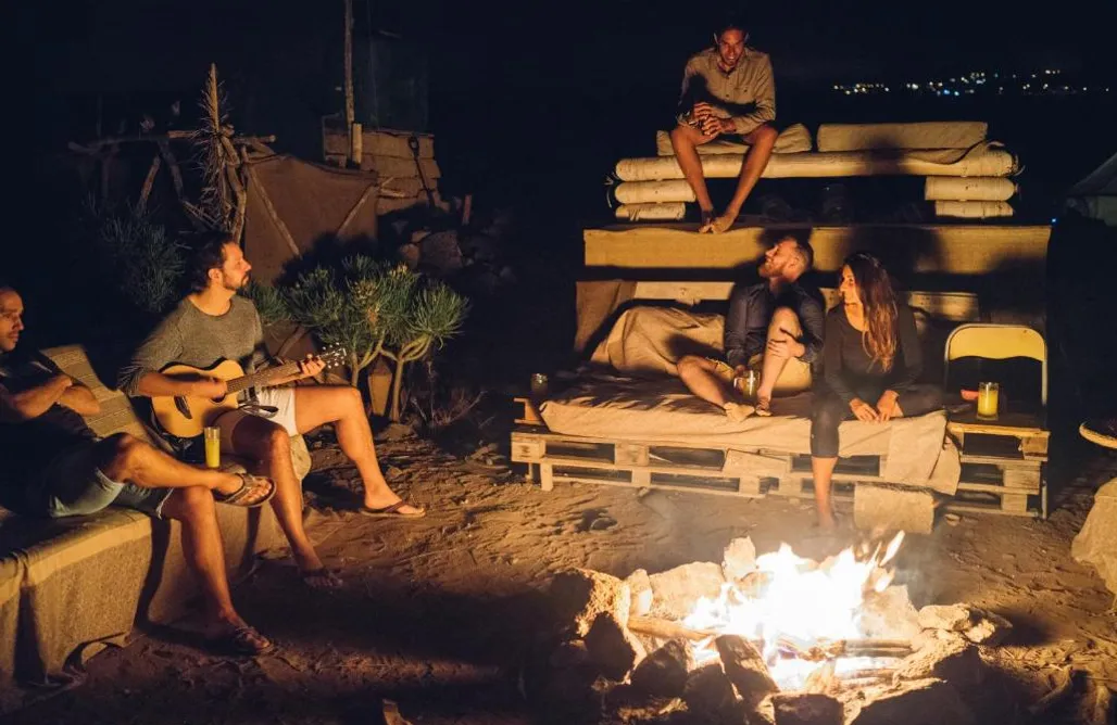 AlohaCamp accommodation Twin Fin Surf Camp - Tent Bell 1