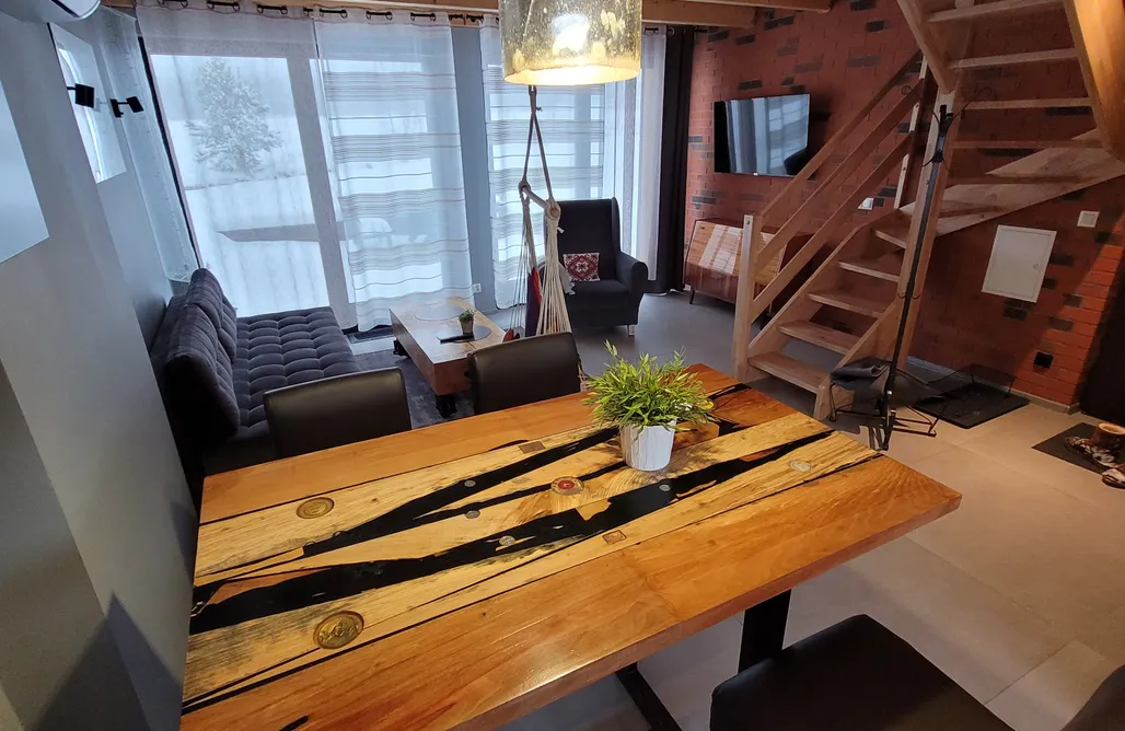 Winiarnia nad Jeziorem Domek Iga Czarny 1