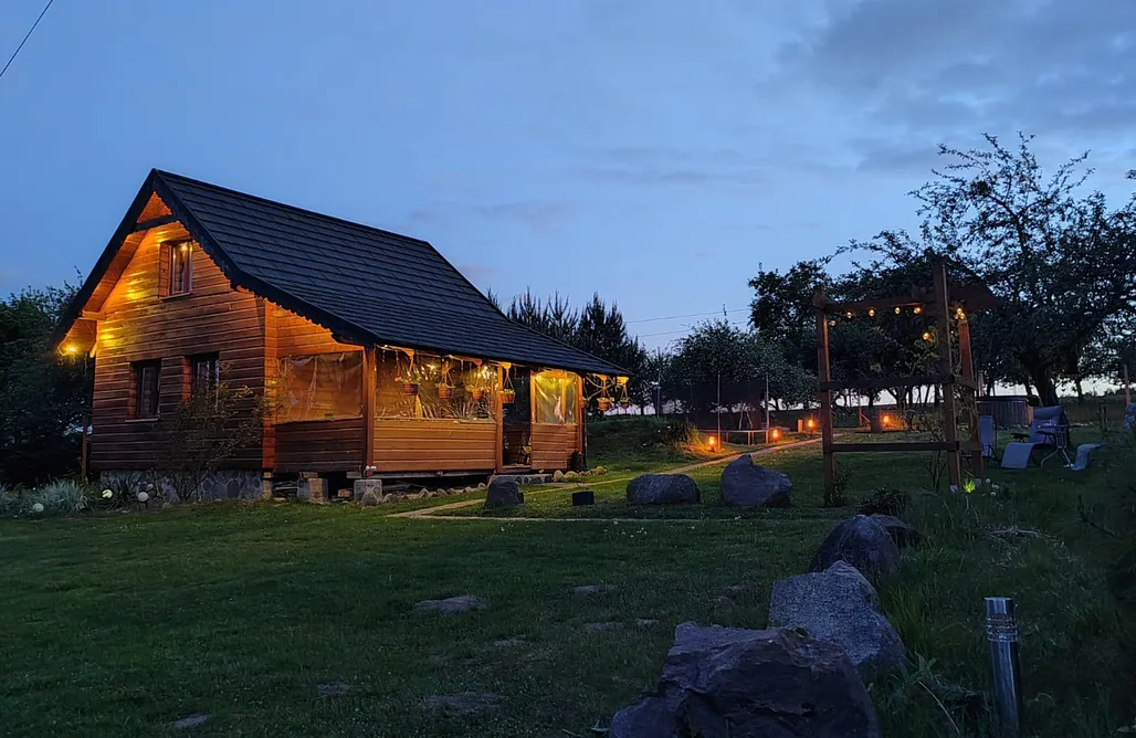 Agroturystyka Ustka Domek Sadkowo wśród jabłoni 2