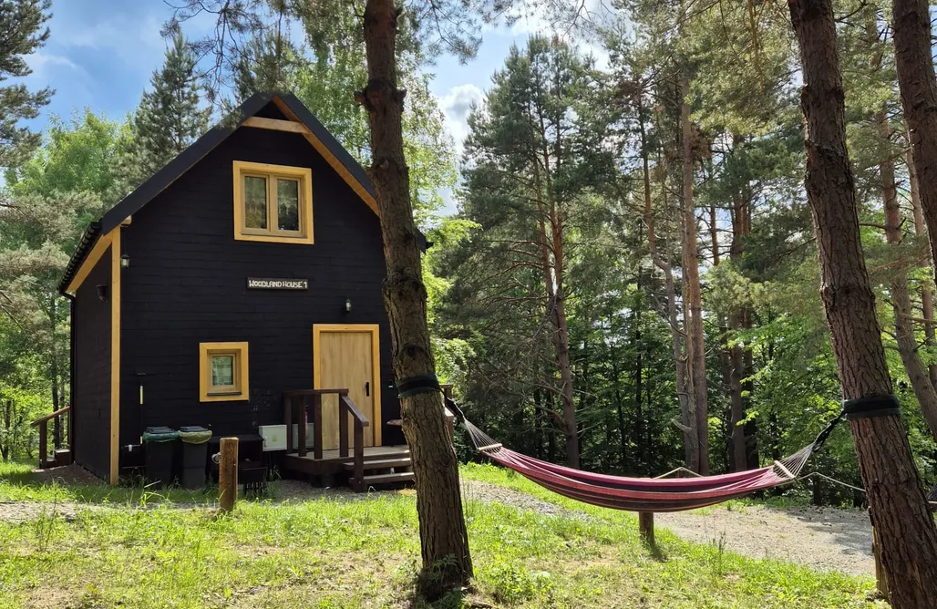 Agroturystyka Dolnośląskie ze zwierzętami Woodland House 1 2