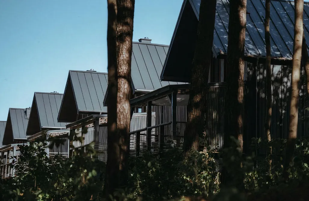 Podwołkuszne noclegi Polana Gawrycha - domki widokowe nad jeziorem Staw 2