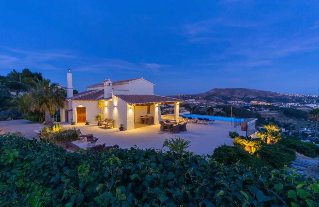 Luxury Villa with panoramic views over Moraira AlohaCamp