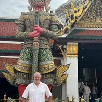 Anthony propietario Caban Y Tan Dderwen 