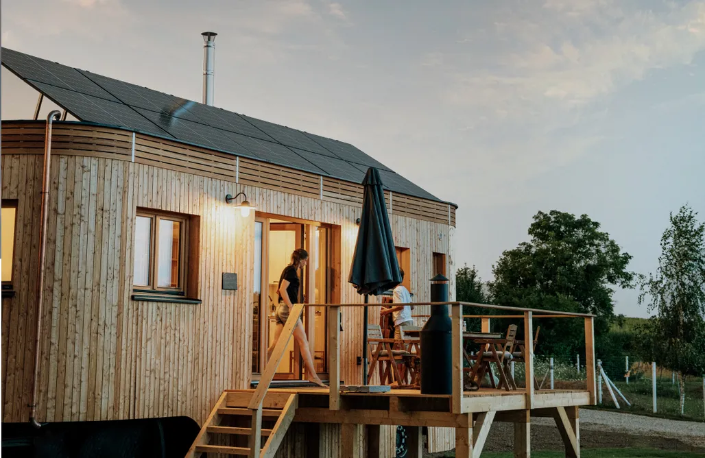 AlohaCamp accommodation Wohnwagon Paul - Autarkie erleben! | Tiny House 2