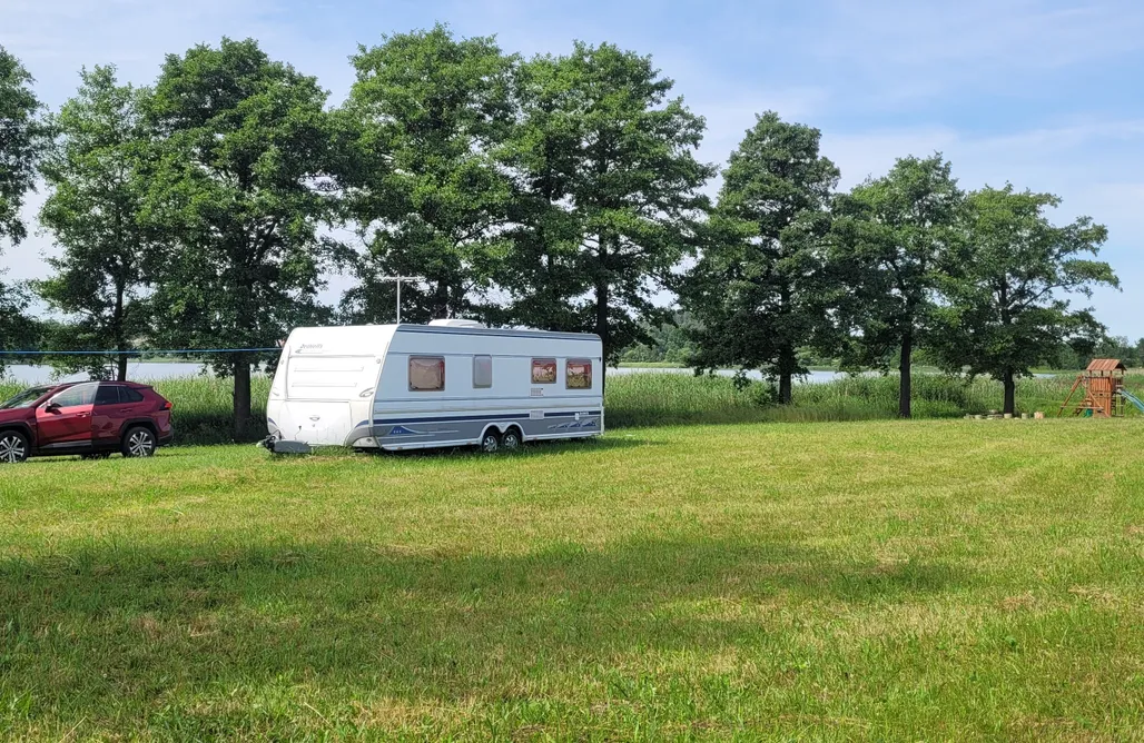 noclegi AlohaCamp Miejsce kamperowe i namiotowe - Caravaning Giże 4