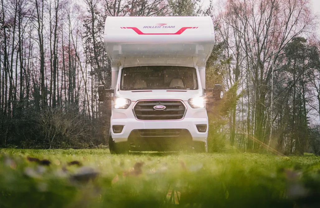 Kamper alkowa - Apartament na kołach (7 os.) AlohaCamp