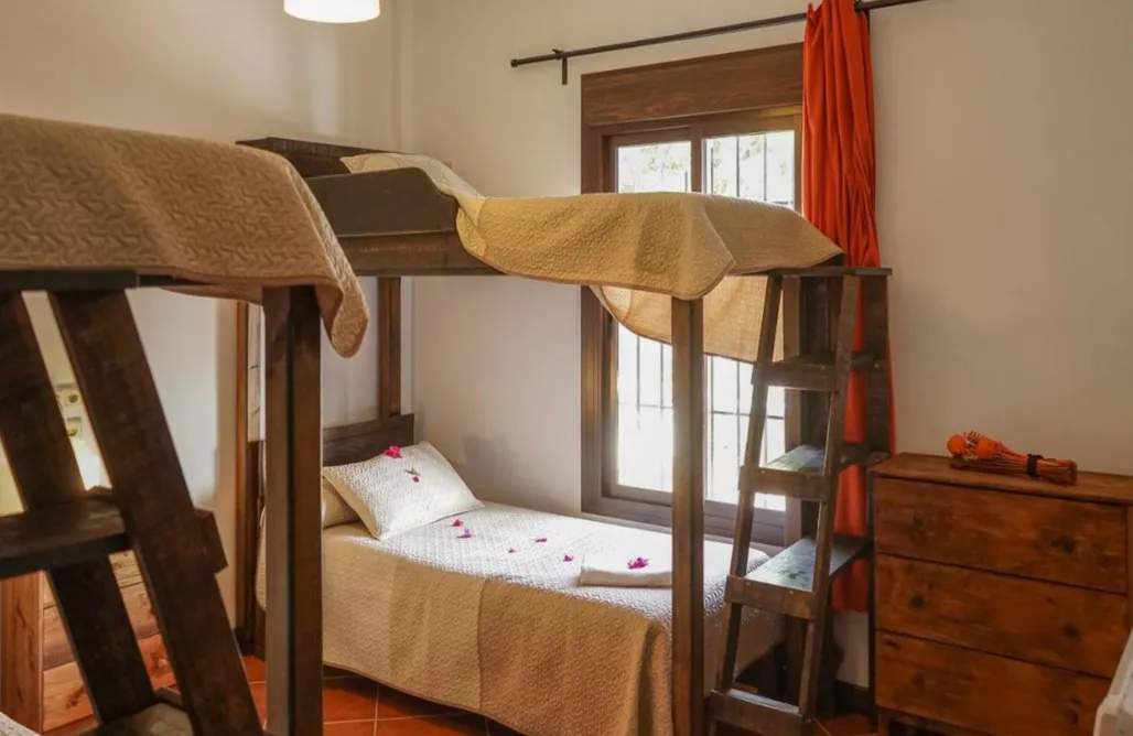 AlohaCamp accommodation Alojamiento Rural Caminito del Rey 1