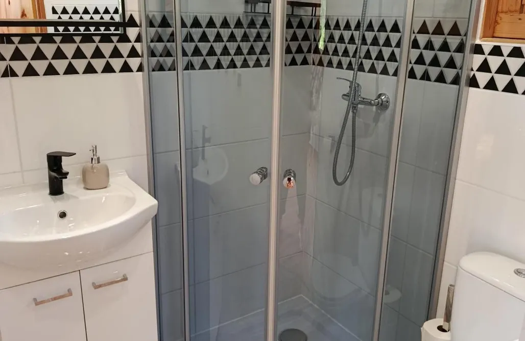 noclegi AlohaCamp Domek Letniskowy Radomice 1