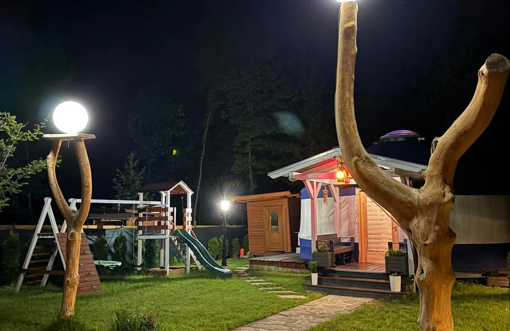 AlohaCamp accommodation Slow Flow Glamp 5