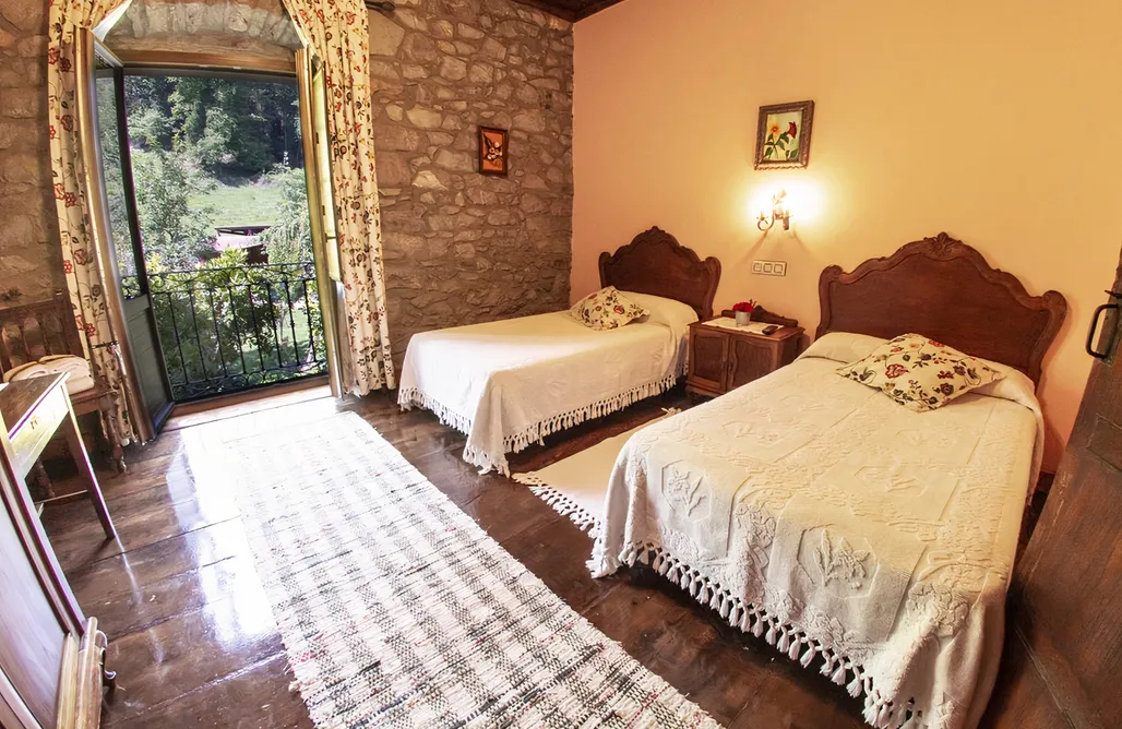 Turismo Rural en Asturias Hotel La Casona de Belmonte 1