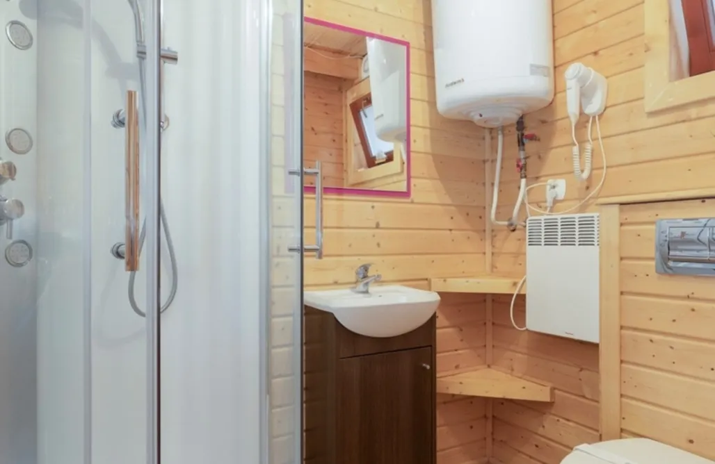 AlohaCamp Domek Drewniany 1