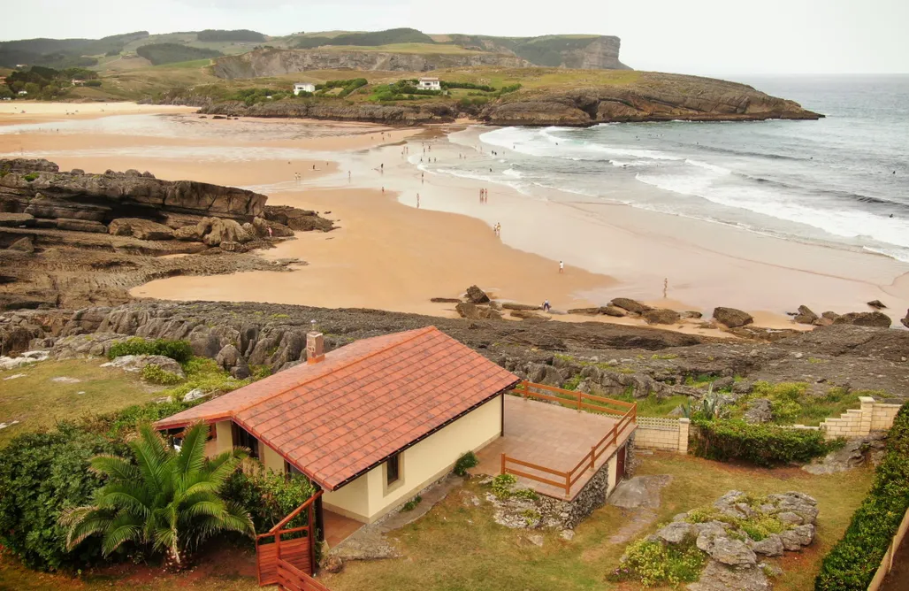 AlohaCamp accommodation La Cabaña de la Playa 2